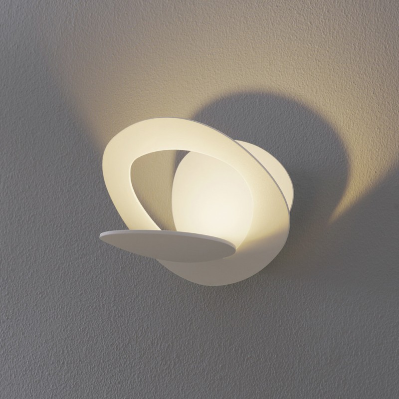 https://objectstorage.ap-seoul-1.oraclecloud.com/n/cnk6gaix2gpw/b/loqoqo-conv/o/artemide/pirce-wall-lamp/78665.jpg