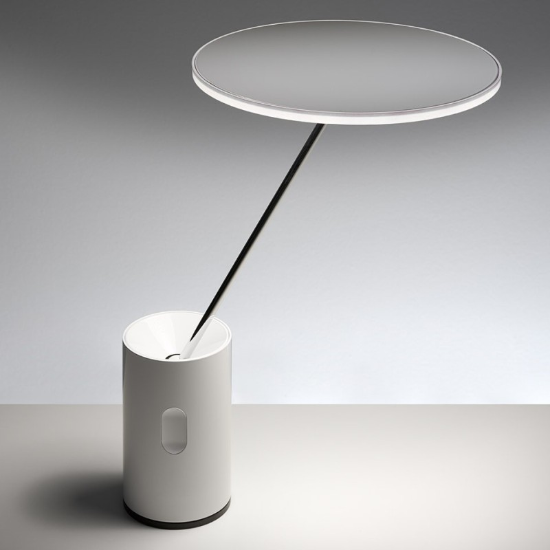 https://objectstorage.ap-seoul-1.oraclecloud.com/n/cnk6gaix2gpw/b/loqoqo-conv/o/artemide/sisifo-adjustable-dimmable-led-table-lamp/33736.jpg
