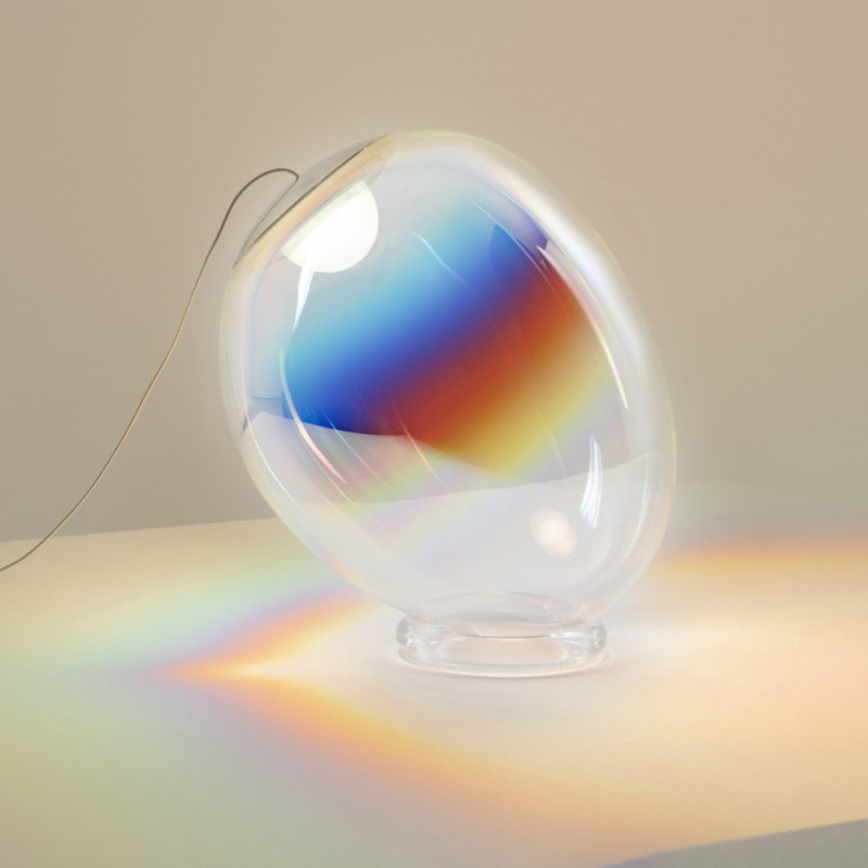 https://objectstorage.ap-seoul-1.oraclecloud.com/n/cnk6gaix2gpw/b/loqoqo-conv/o/artemide/stellar-nebula-led-table-lamp-in-iridescent-glass/86464.jpg