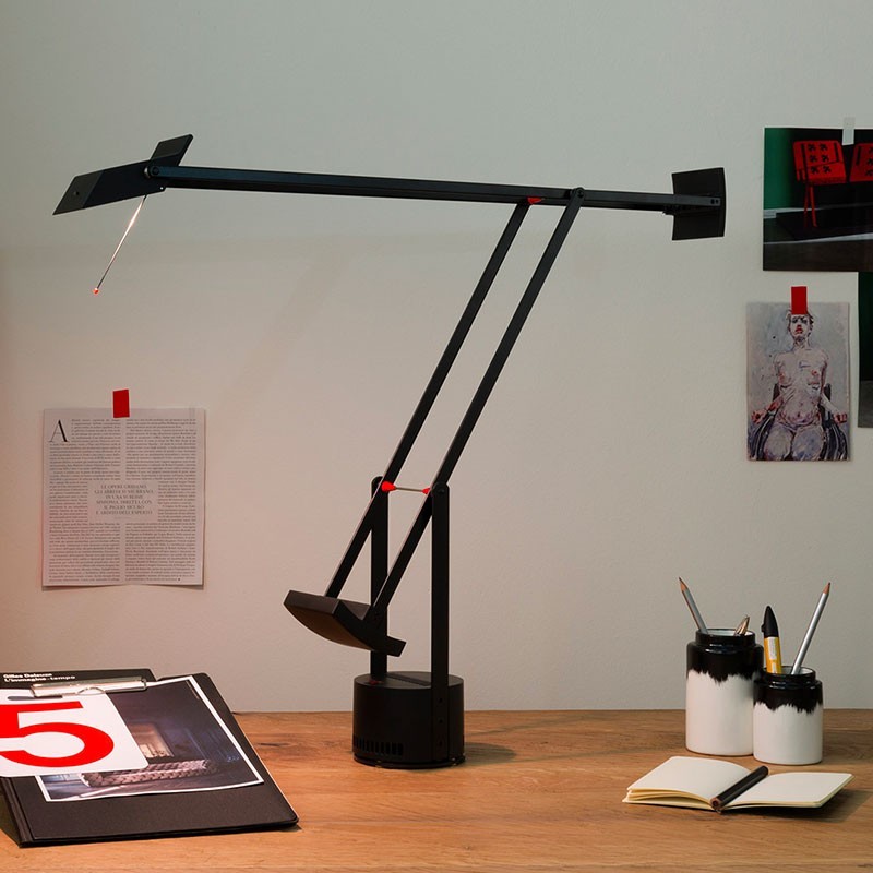 https://objectstorage.ap-seoul-1.oraclecloud.com/n/cnk6gaix2gpw/b/loqoqo-conv/o/artemide/tizio-35-table-lamp-black/34035.jpg