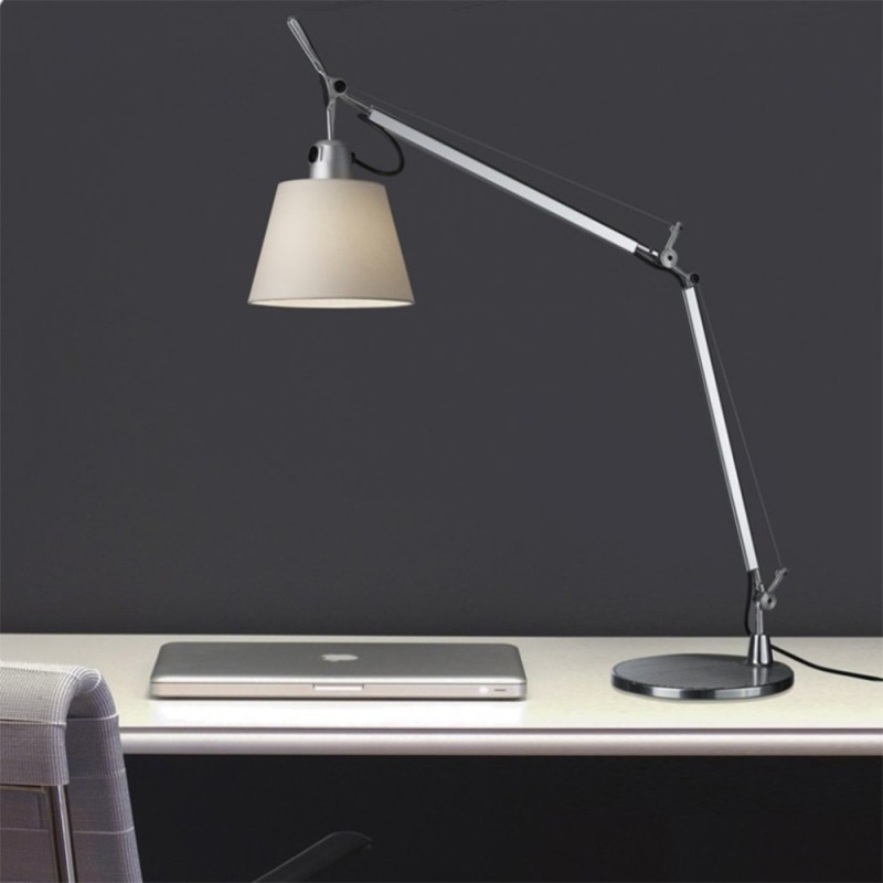 https://objectstorage.ap-seoul-1.oraclecloud.com/n/cnk6gaix2gpw/b/loqoqo-conv/o/artemide/tolomeo-basculante-table-parchment/114525.jpg