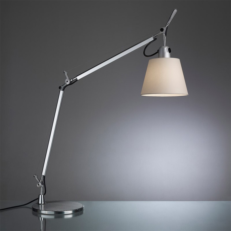 https://objectstorage.ap-seoul-1.oraclecloud.com/n/cnk6gaix2gpw/b/loqoqo-conv/o/artemide/tolomeo-basculante-table-parchment/114527.jpg