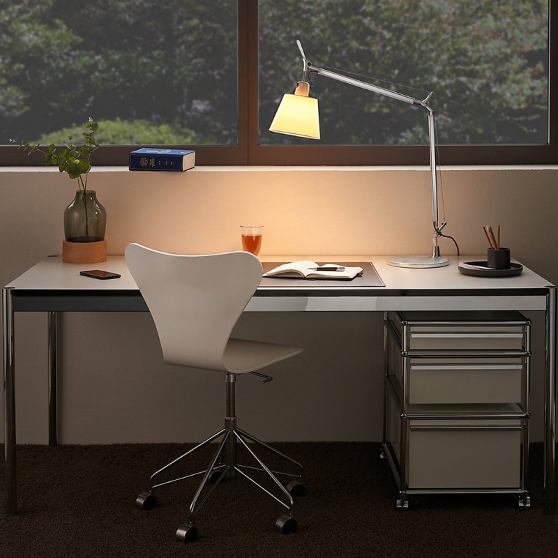 https://objectstorage.ap-seoul-1.oraclecloud.com/n/cnk6gaix2gpw/b/loqoqo-conv/o/artemide/tolomeo-basculante-table-parchment/62299.jpg