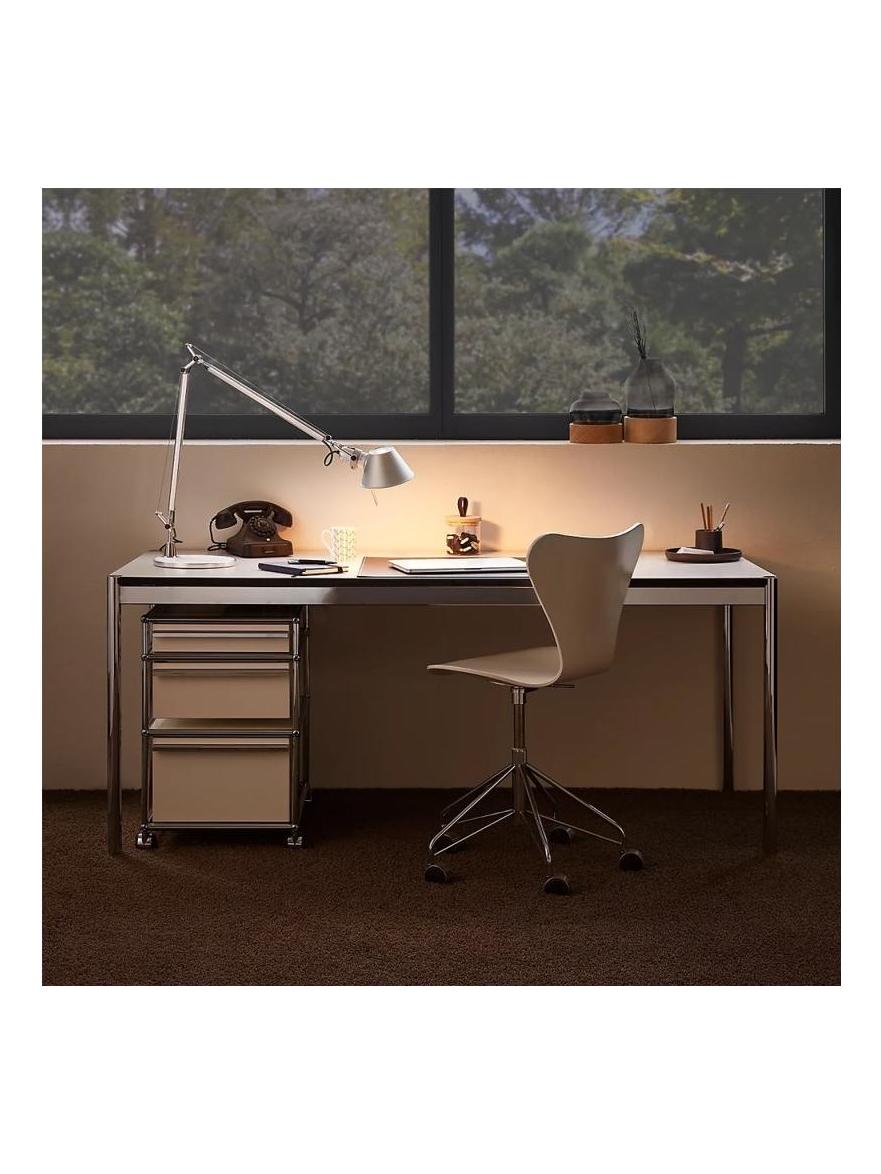 https://objectstorage.ap-seoul-1.oraclecloud.com/n/cnk6gaix2gpw/b/loqoqo-conv/o/artemide/tolomeo-e-27-aluminium-white-table-lamp/158243.jpg