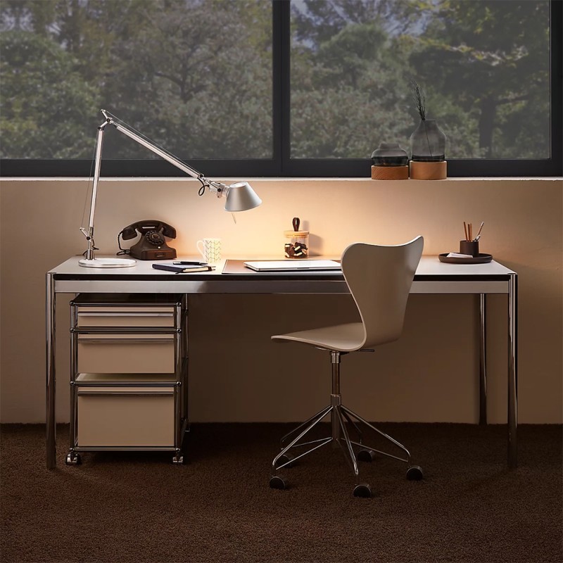 https://objectstorage.ap-seoul-1.oraclecloud.com/n/cnk6gaix2gpw/b/loqoqo-conv/o/artemide/tolomeo-e-27-aluminum-table-lamp/114427.jpg
