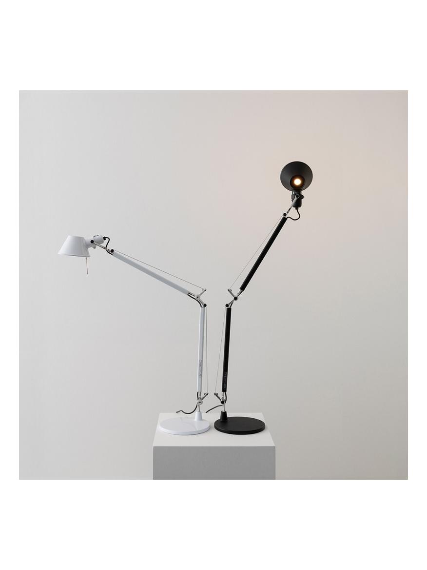 https://objectstorage.ap-seoul-1.oraclecloud.com/n/cnk6gaix2gpw/b/loqoqo-conv/o/artemide/tolomeo-e-27-black-aluminium-table-lamp/158152.jpg
