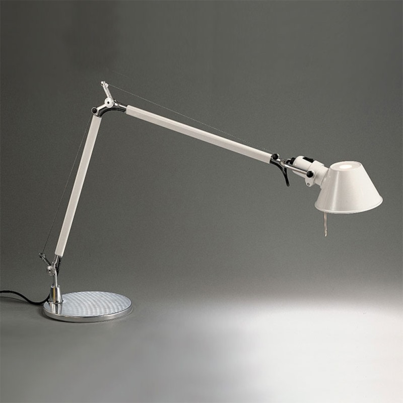 https://objectstorage.ap-seoul-1.oraclecloud.com/n/cnk6gaix2gpw/b/loqoqo-conv/o/artemide/tolomeo-e-27-white-table-lamp/114458.jpg
