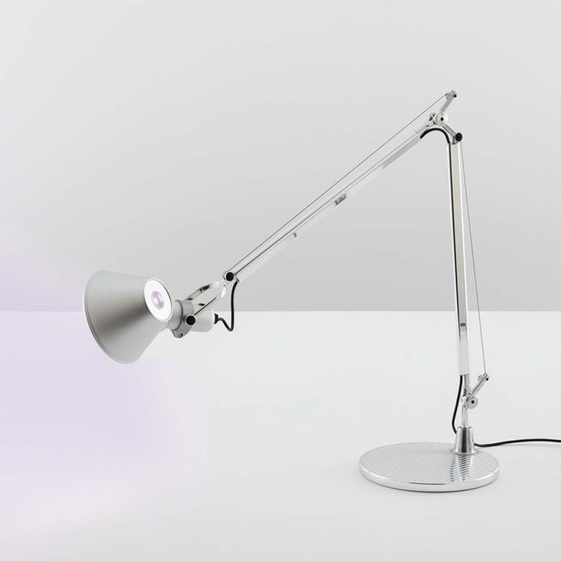 https://objectstorage.ap-seoul-1.oraclecloud.com/n/cnk6gaix2gpw/b/loqoqo-conv/o/artemide/tolomeo-led-pure-integralis-table-lamp/52845.jpg