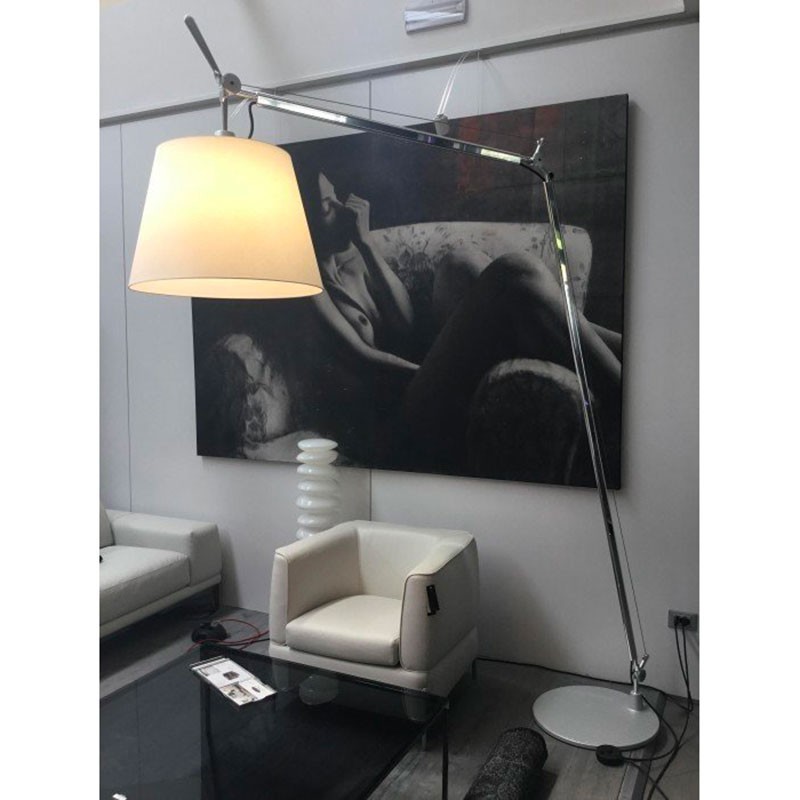 https://objectstorage.ap-seoul-1.oraclecloud.com/n/cnk6gaix2gpw/b/loqoqo-conv/o/artemide/tolomeo-maxi-floor-lamp-30-th-anniversary-edition/27472.jpg