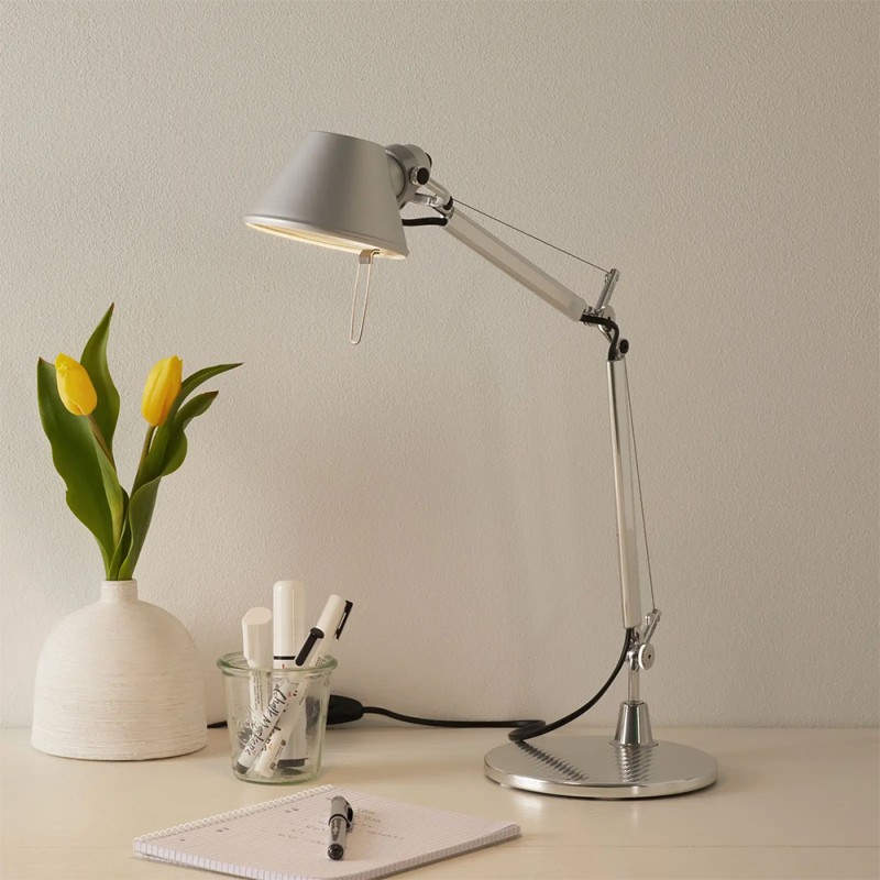 https://objectstorage.ap-seoul-1.oraclecloud.com/n/cnk6gaix2gpw/b/loqoqo-conv/o/artemide/tolomeo-micro-table-lamp/115109.jpg