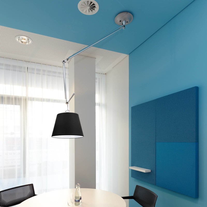 https://objectstorage.ap-seoul-1.oraclecloud.com/n/cnk6gaix2gpw/b/loqoqo-conv/o/artemide/tolomeo-off-center-suspension-lamp-black-diffuser-d-320/46760.jpg