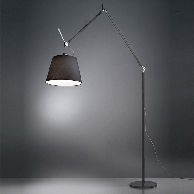 https://objectstorage.ap-seoul-1.oraclecloud.com/n/cnk6gaix2gpw/b/loqoqo-conv/o/artemide/tolomeo-paralume-outdoor-floor-led-lamp-in-black/56386.jpg