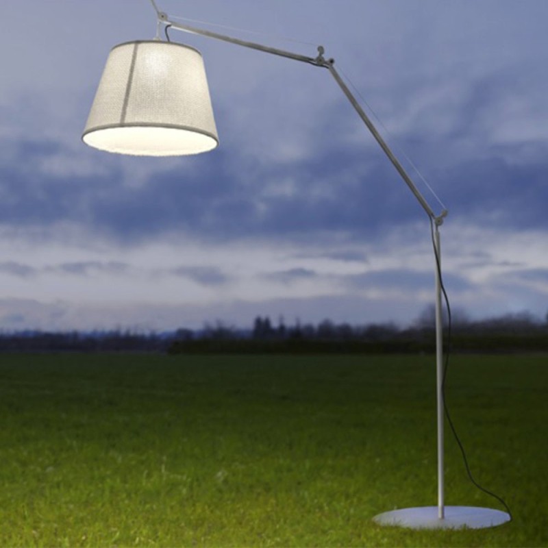 https://objectstorage.ap-seoul-1.oraclecloud.com/n/cnk6gaix2gpw/b/loqoqo-conv/o/artemide/tolomeo-paralume-outdoor-floor-led-lamp-in-taupe/56365.jpg