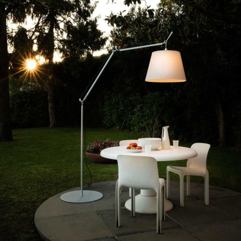 https://objectstorage.ap-seoul-1.oraclecloud.com/n/cnk6gaix2gpw/b/loqoqo-conv/o/artemide/tolomeo-paralume-outdoor-floor-led-lamp-in-white/56309.jpg