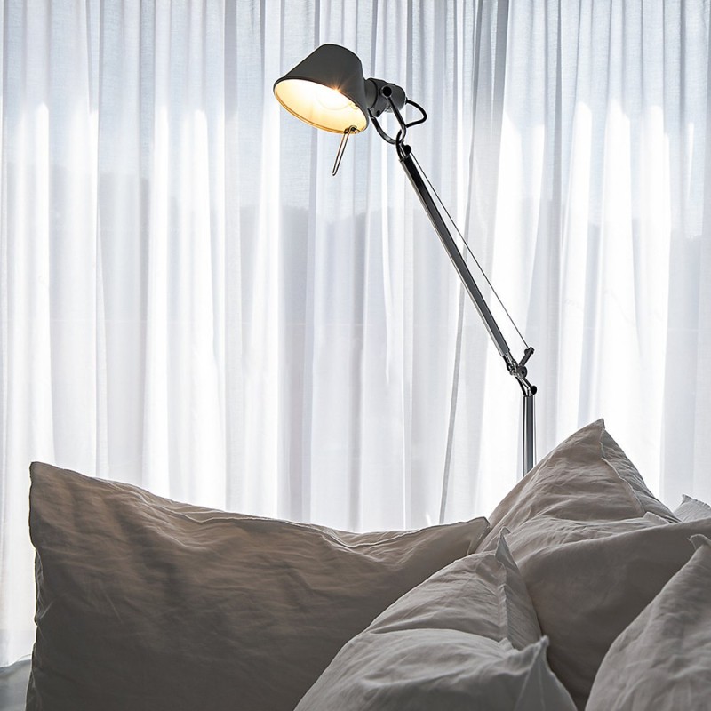 https://objectstorage.ap-seoul-1.oraclecloud.com/n/cnk6gaix2gpw/b/loqoqo-conv/o/artemide/tolomeo-reading-floor-lamp-for-indoors-in-black-color/62424.jpg