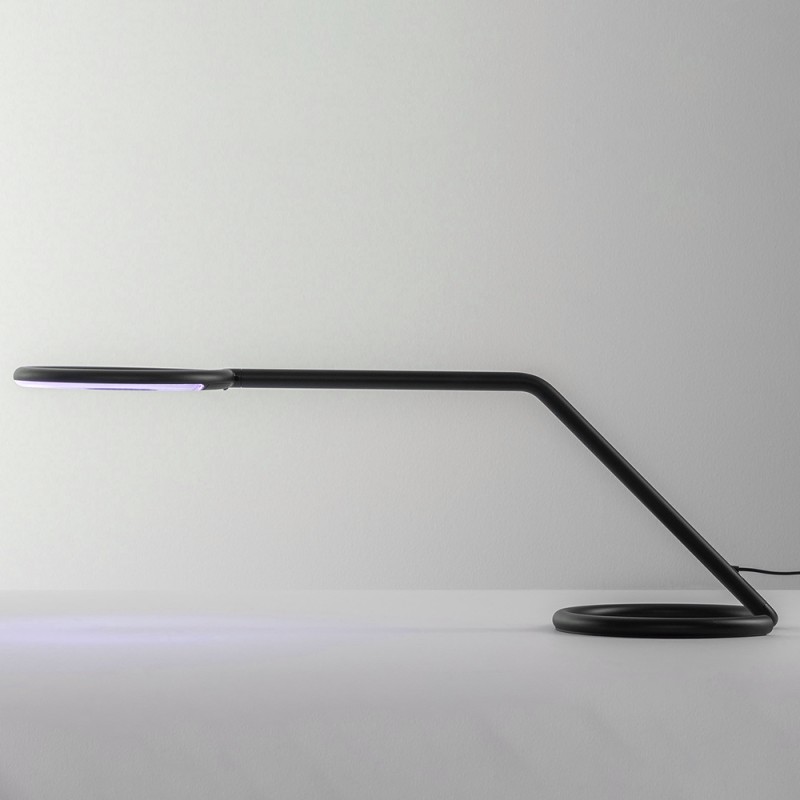 https://objectstorage.ap-seoul-1.oraclecloud.com/n/cnk6gaix2gpw/b/loqoqo-conv/o/artemide/vine-light-integralis-minimal-articulated-led-table-lamp/86233.jpg