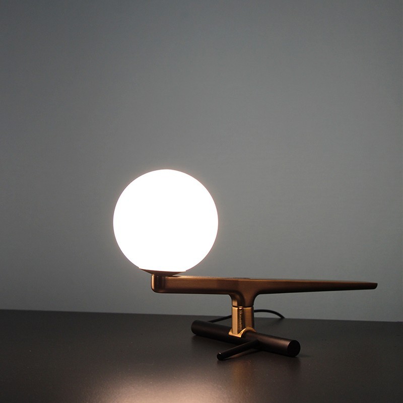 https://objectstorage.ap-seoul-1.oraclecloud.com/n/cnk6gaix2gpw/b/loqoqo-conv/o/artemide/yanzi-table-lamp/15280.jpg