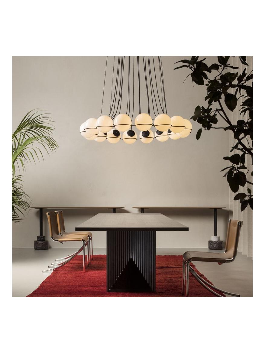 https://objectstorage.ap-seoul-1.oraclecloud.com/n/cnk6gaix2gpw/b/loqoqo-conv/o/astep/model-2109-20-suspension-lamp-with-blown-glass-spheres/87555.jpg