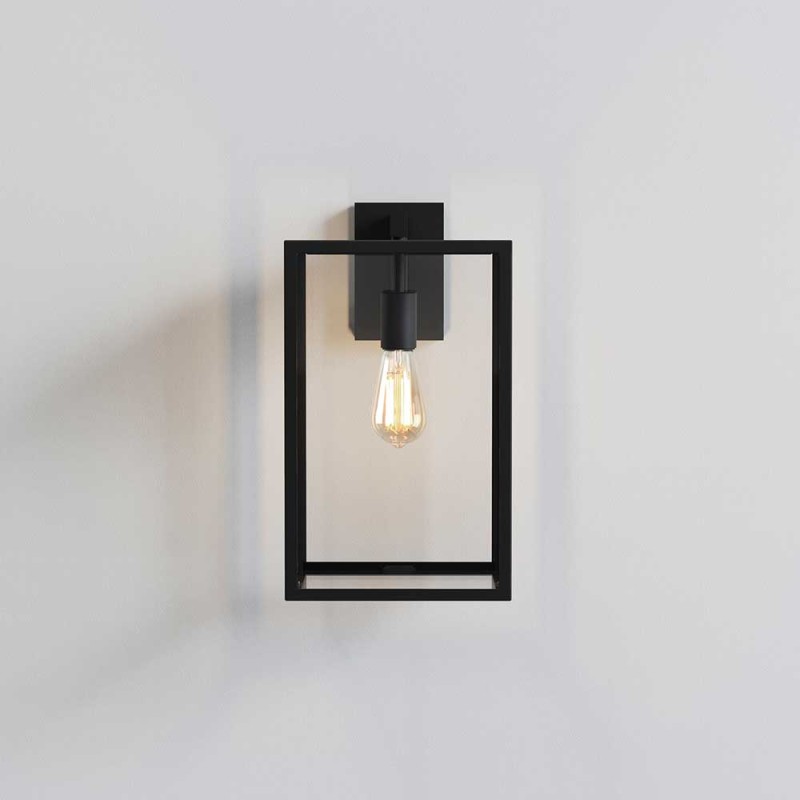 https://objectstorage.ap-seoul-1.oraclecloud.com/n/cnk6gaix2gpw/b/loqoqo-conv/o/astro-lighting/box-lantern-wall-lamp/120432.jpg