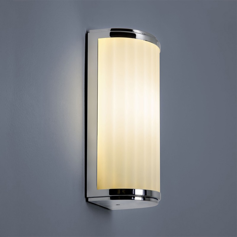 https://objectstorage.ap-seoul-1.oraclecloud.com/n/cnk6gaix2gpw/b/loqoqo-conv/o/astro-lighting/monza-classic-250-chrome-wall-lamp-for-indoor/76882.jpg