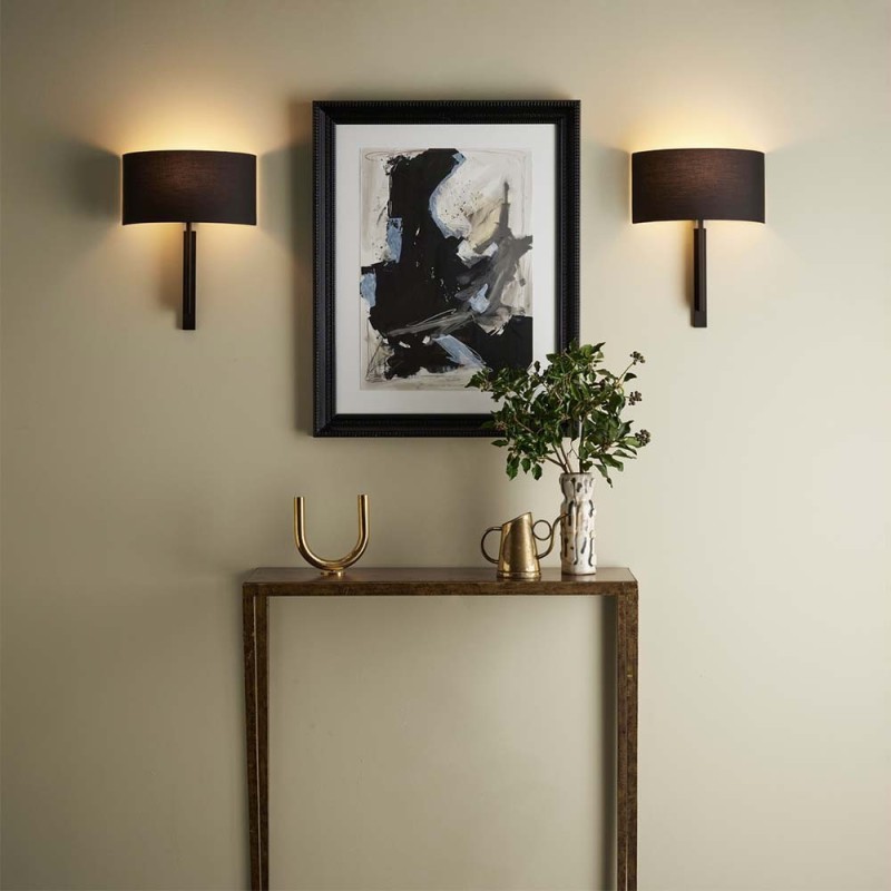 https://objectstorage.ap-seoul-1.oraclecloud.com/n/cnk6gaix2gpw/b/loqoqo-conv/o/astro-lighting/tate-bronze-wall-lamp-and-black-lampshade/45633.jpg