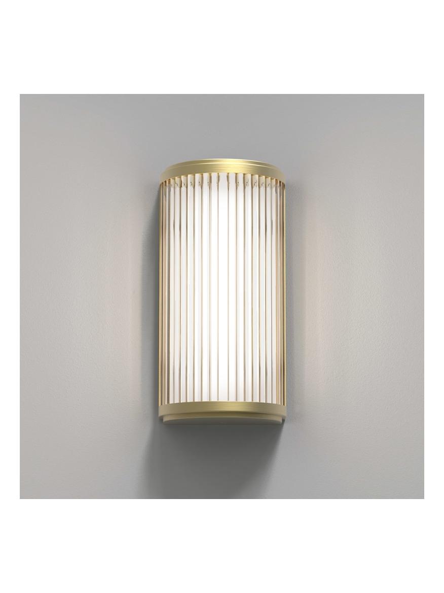 https://objectstorage.ap-seoul-1.oraclecloud.com/n/cnk6gaix2gpw/b/loqoqo-conv/o/astro-lighting/versailles-250-led-wall-lamp/145913.jpg