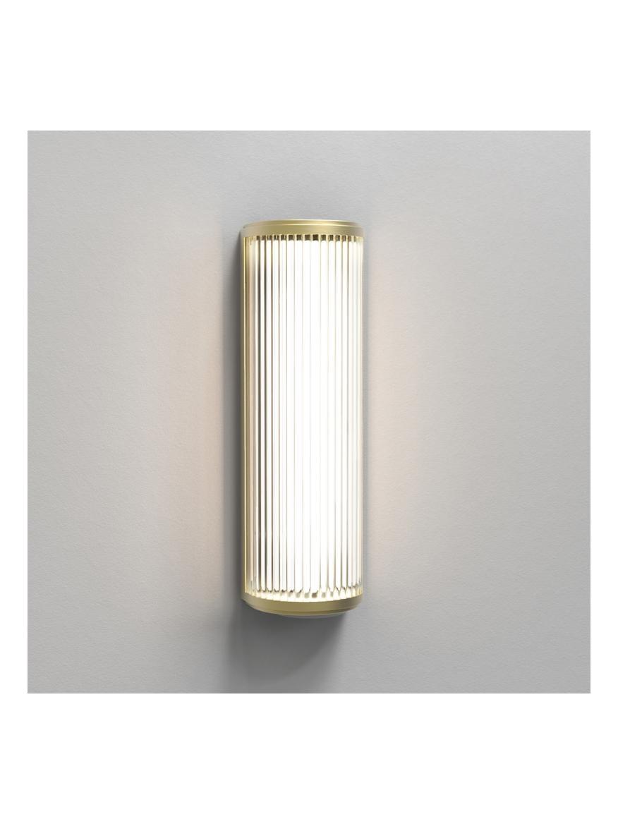 https://objectstorage.ap-seoul-1.oraclecloud.com/n/cnk6gaix2gpw/b/loqoqo-conv/o/astro-lighting/versailles-400-led-wall-lamp/145879.jpg