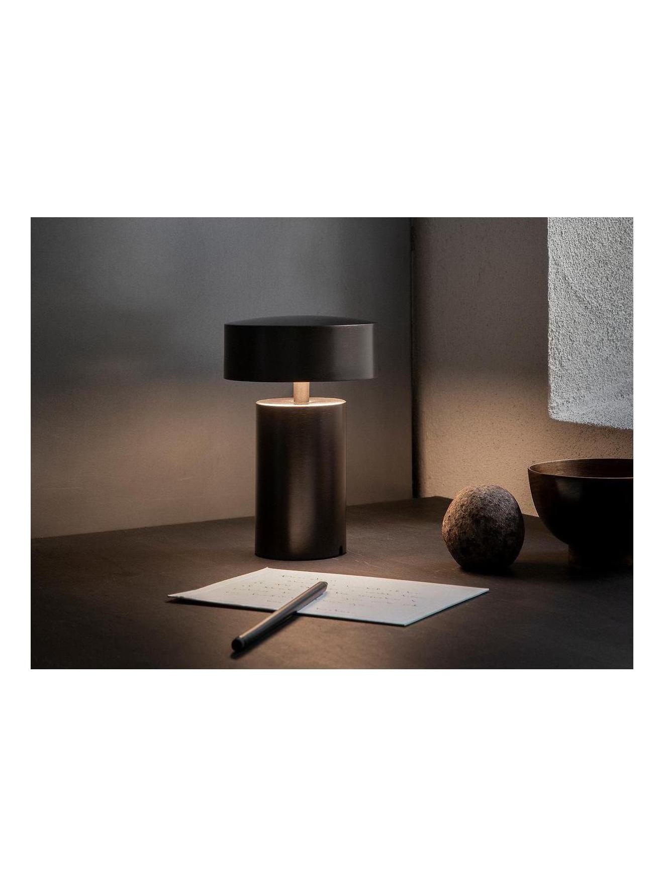 https://objectstorage.ap-seoul-1.oraclecloud.com/n/cnk6gaix2gpw/b/loqoqo-conv/o/audo-copenhagen/column-table-lamp/e21154db-2d6e-4189-ba05-fd864f4d90b7.jpg