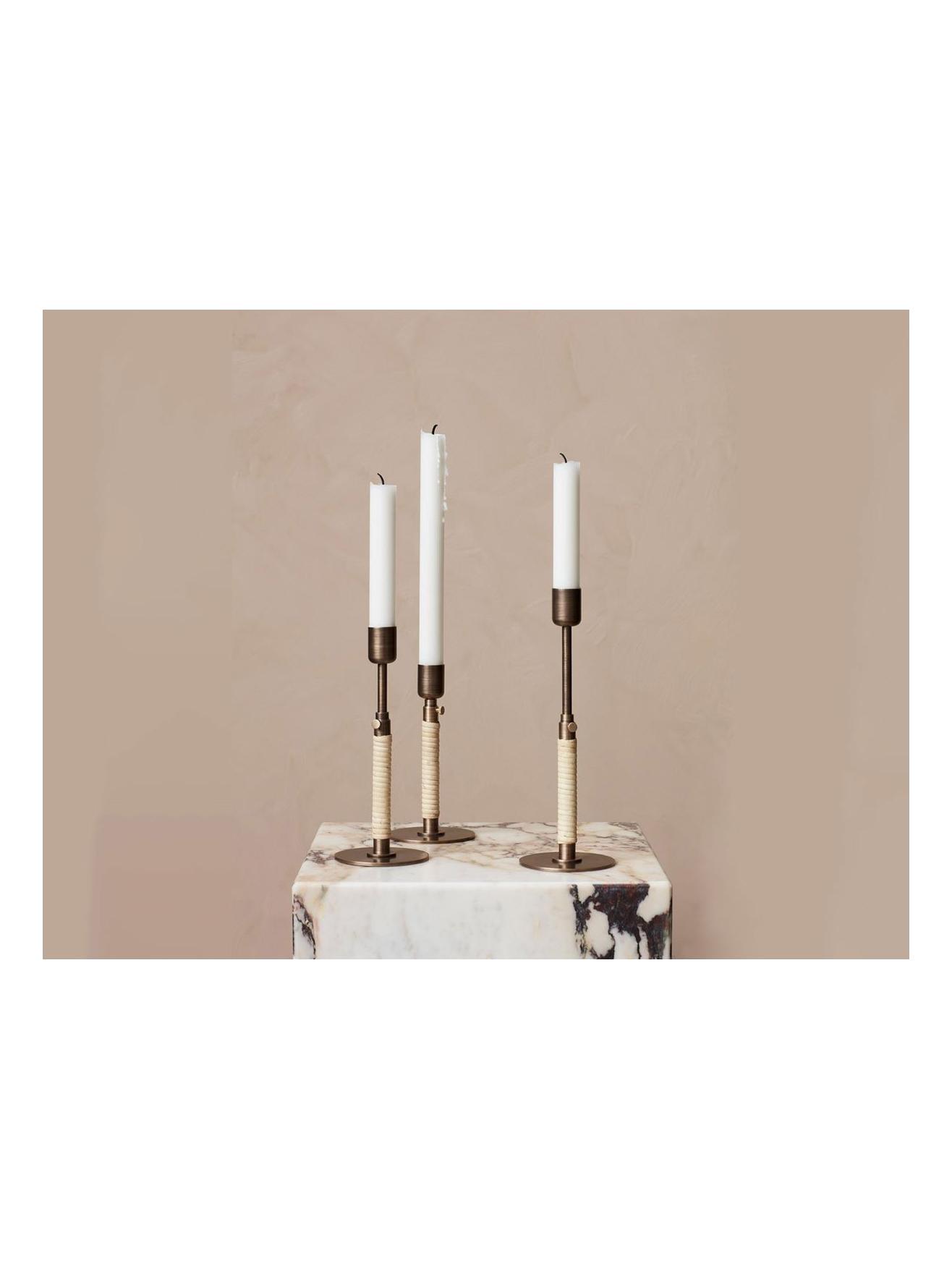 https://objectstorage.ap-seoul-1.oraclecloud.com/n/cnk6gaix2gpw/b/loqoqo-conv/o/audo-copenhagen/duca-candleholder/candle-holder-menu.jpg