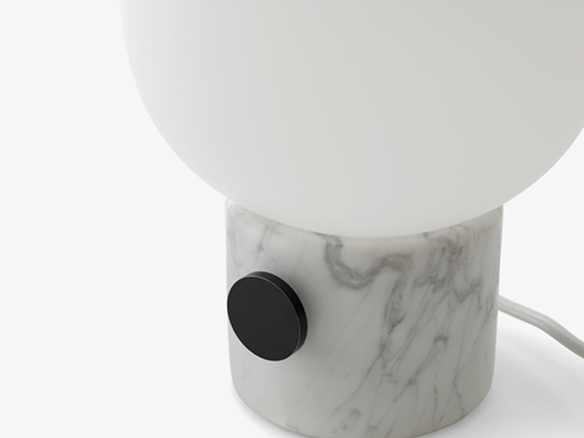 https://objectstorage.ap-seoul-1.oraclecloud.com/n/cnk6gaix2gpw/b/loqoqo-conv/o/audo-copenhagen/jwda-marmo-table-lamp/det_jwda_marble.jpg