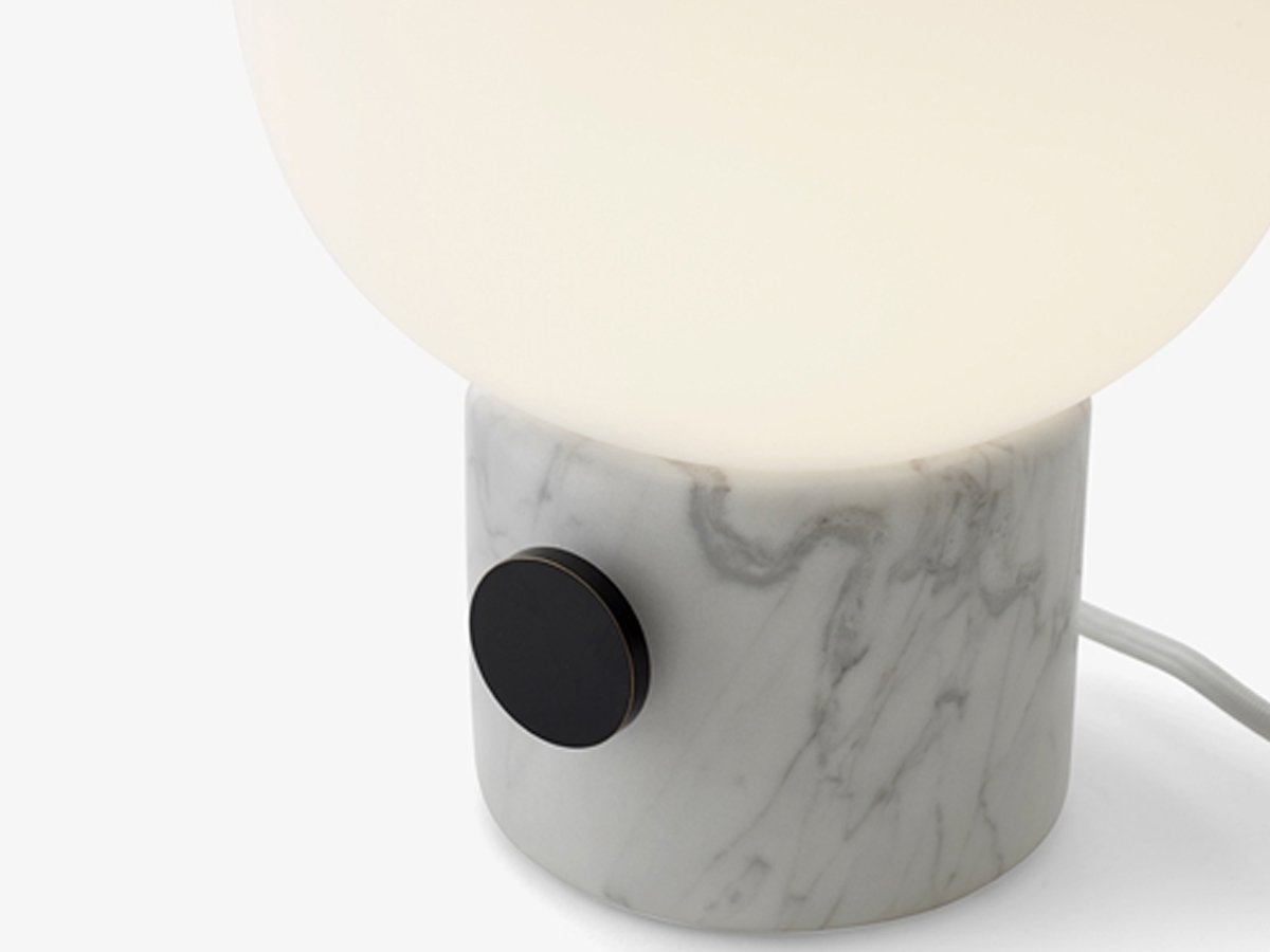 https://objectstorage.ap-seoul-1.oraclecloud.com/n/cnk6gaix2gpw/b/loqoqo-conv/o/audo-copenhagen/jwda-marmo-table-lamp/det_marble_jwda.jpg