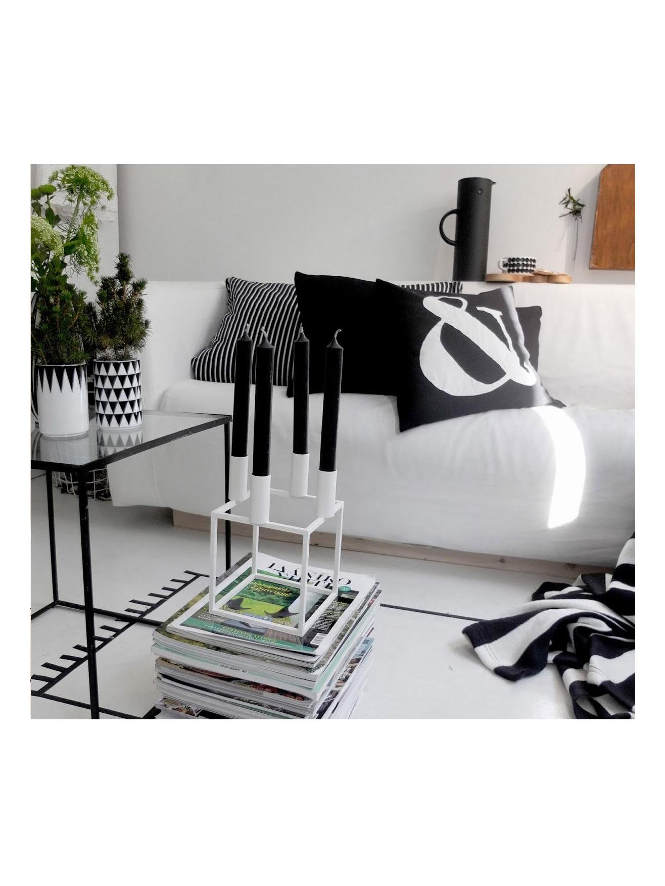 https://objectstorage.ap-seoul-1.oraclecloud.com/n/cnk6gaix2gpw/b/loqoqo-conv/o/audo-copenhagen/kubus-4-candleholder-white/kubus-4-candelabro-ambient-5-by-lassen_4.jpg