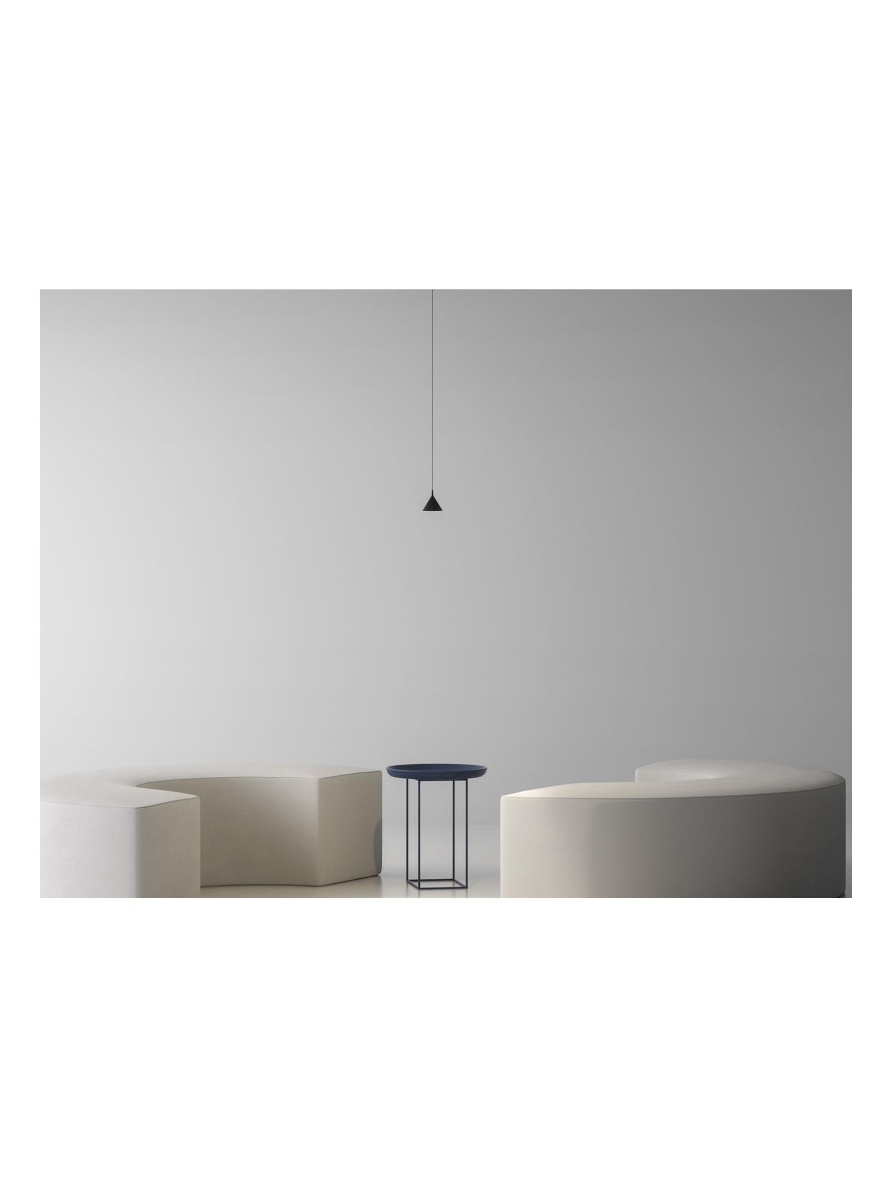 https://objectstorage.ap-seoul-1.oraclecloud.com/n/cnk6gaix2gpw/b/loqoqo-conv/o/axolight/jewel-mono-01-suspension-lamp/jewel_mono_lamp_axolight_0004_axolight_jewel_mono_1_black_black_set_no_rosone.jpg