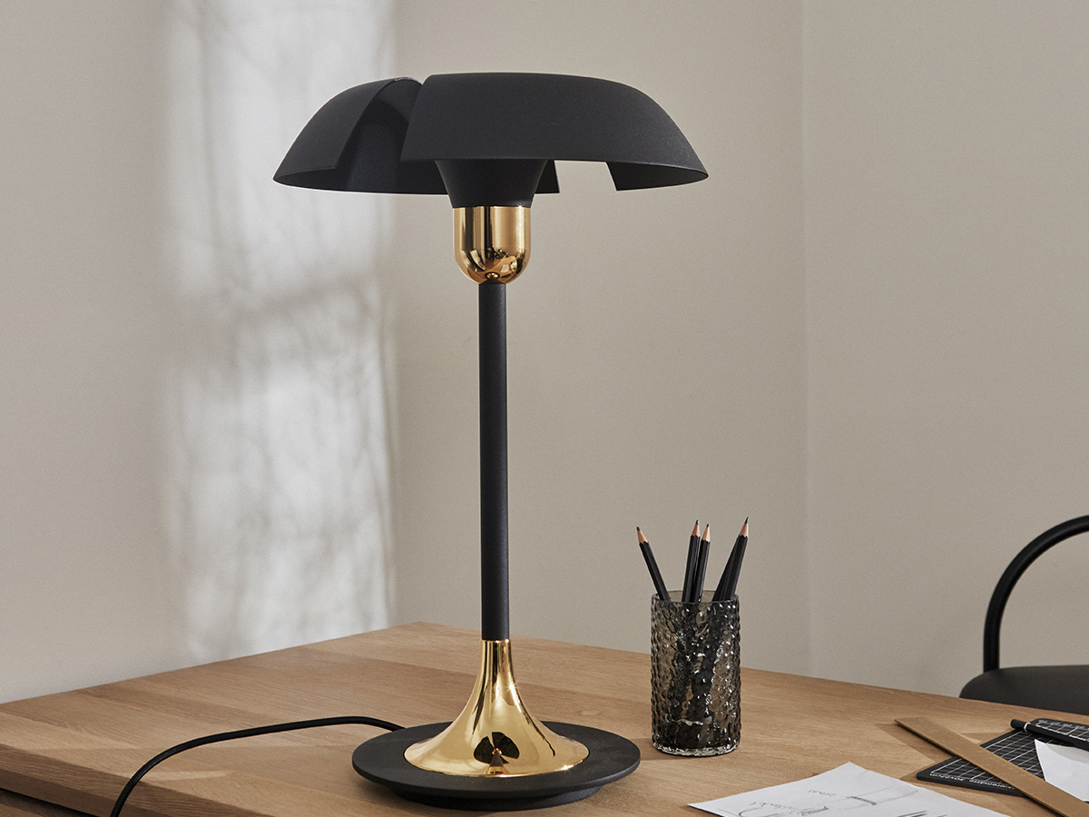 https://objectstorage.ap-seoul-1.oraclecloud.com/n/cnk6gaix2gpw/b/loqoqo-conv/o/aytm/cycnus-table-lamp/cycnus-table-aytm-4.jpg