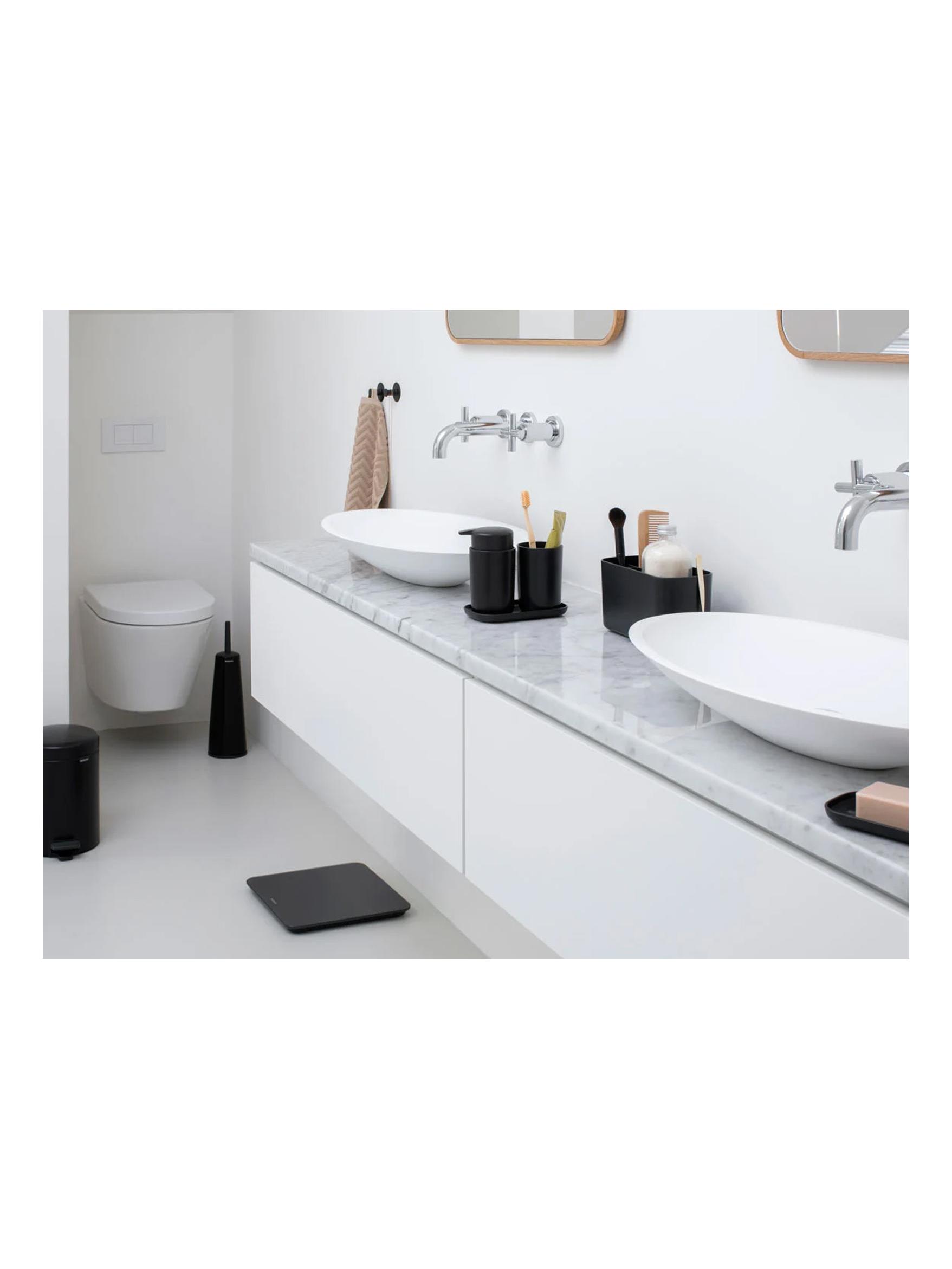 https://objectstorage.ap-seoul-1.oraclecloud.com/n/cnk6gaix2gpw/b/loqoqo-conv/o/brabantia/re-new-bathroom-set/renewset8888.jpg