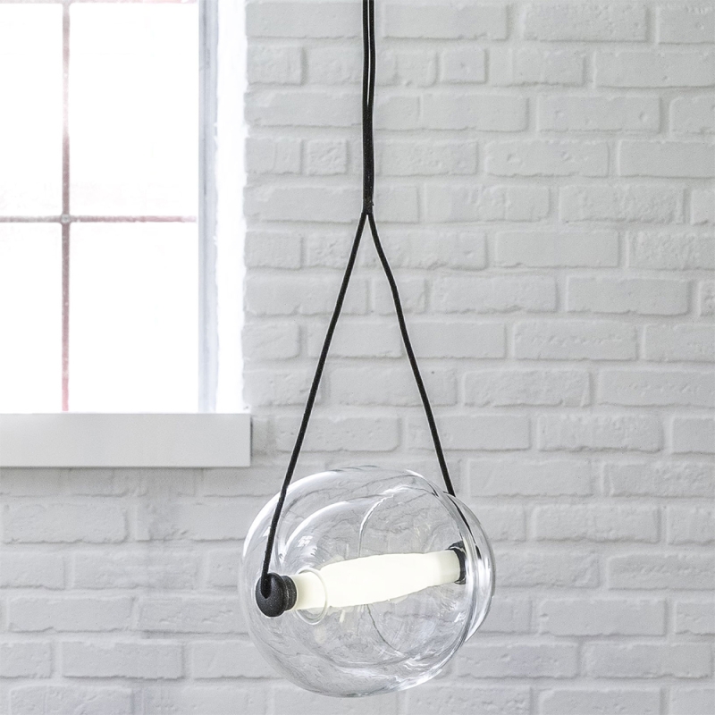 https://objectstorage.ap-seoul-1.oraclecloud.com/n/cnk6gaix2gpw/b/loqoqo-conv/o/brokis/capsula-led-suspension-lamp/140421.jpg
