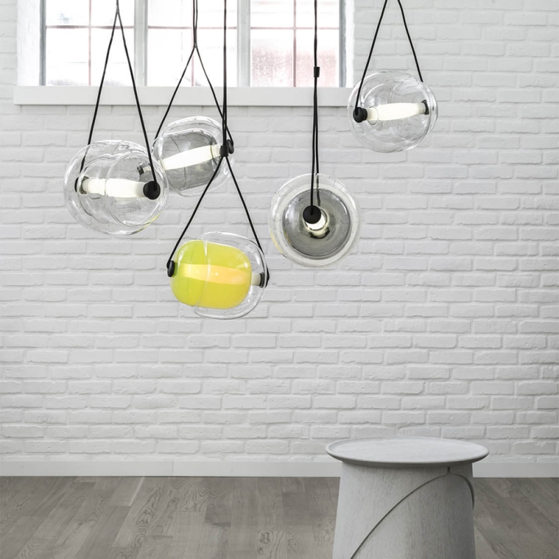 https://objectstorage.ap-seoul-1.oraclecloud.com/n/cnk6gaix2gpw/b/loqoqo-conv/o/brokis/capsula-led-suspension-lamp/140432.jpg
