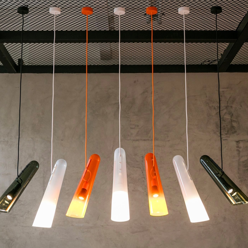 https://objectstorage.ap-seoul-1.oraclecloud.com/n/cnk6gaix2gpw/b/loqoqo-conv/o/brokis/flutes-led-suspension-lamp/129792.jpg