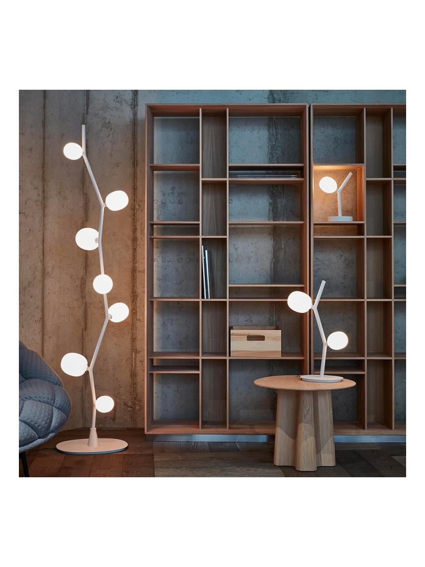 https://objectstorage.ap-seoul-1.oraclecloud.com/n/cnk6gaix2gpw/b/loqoqo-conv/o/brokis/ivy-led-floor-lamp/107521.jpg