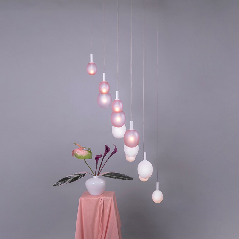 https://objectstorage.ap-seoul-1.oraclecloud.com/n/cnk6gaix2gpw/b/loqoqo-conv/o/brokis/ivy-single-l-led-suspension-lamp/107422.jpg