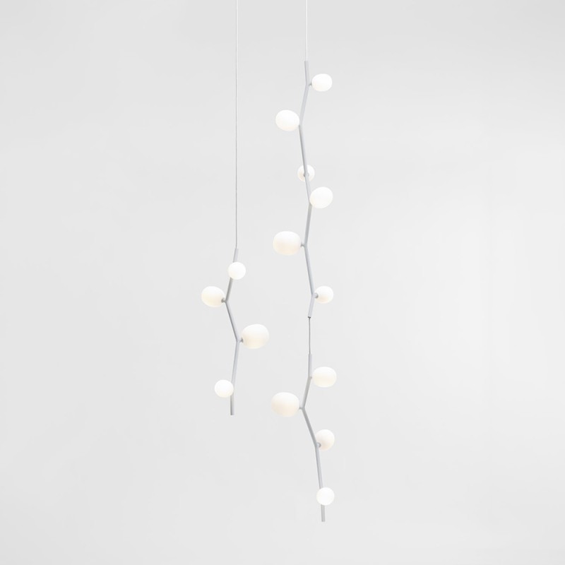 https://objectstorage.ap-seoul-1.oraclecloud.com/n/cnk6gaix2gpw/b/loqoqo-conv/o/brokis/ivy-vertical-4-led-suspension-lamp/107851.jpg