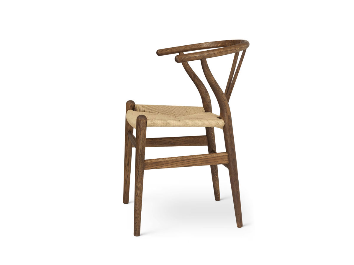 https://objectstorage.ap-seoul-1.oraclecloud.com/n/cnk6gaix2gpw/b/loqoqo-conv/o/carl-hansen-and-son/ch-24-wishbone-chair-natural-cord-smoked-oil-oak/ch24-carl-hansen-2.jpg