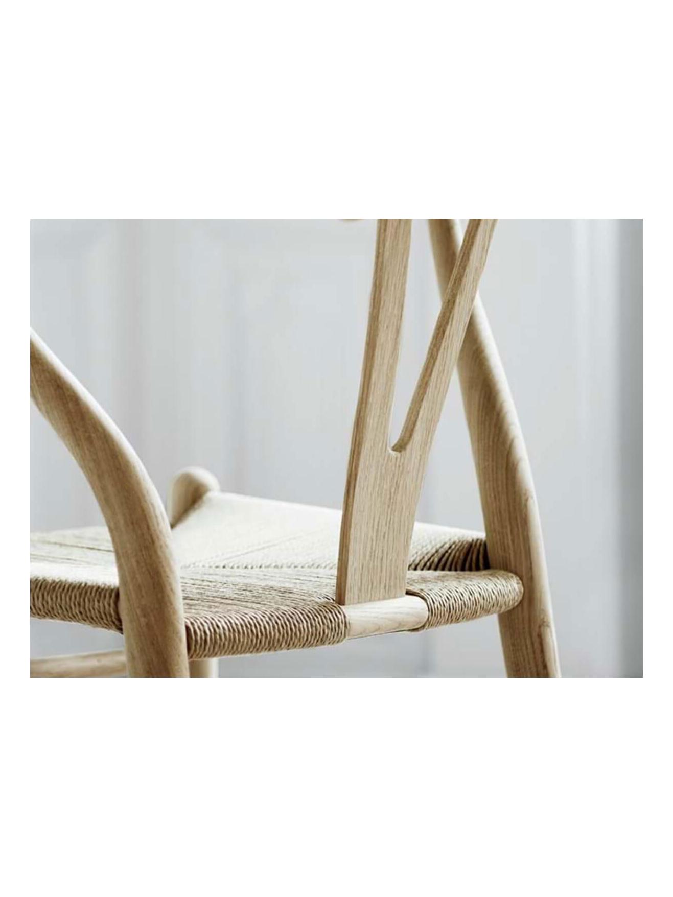 https://objectstorage.ap-seoul-1.oraclecloud.com/n/cnk6gaix2gpw/b/loqoqo-conv/o/carl-hansen-and-son/ch-24-wishbone-chair-natural-cord-soaped-oak/ch24-soap-2.jpg