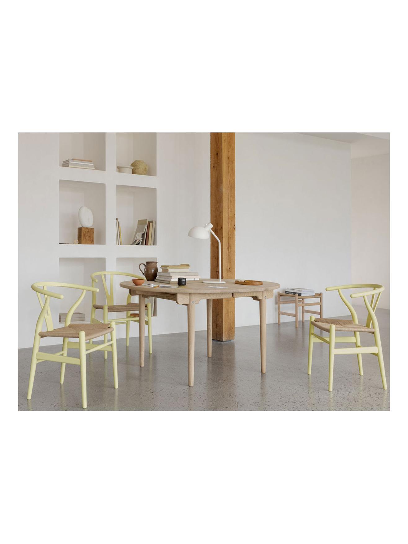 https://objectstorage.ap-seoul-1.oraclecloud.com/n/cnk6gaix2gpw/b/loqoqo-conv/o/carl-hansen-and-son/ch-24-wishbone-chair-soft-colors-hollyhock/ch24aprilcarlhansen.jpg