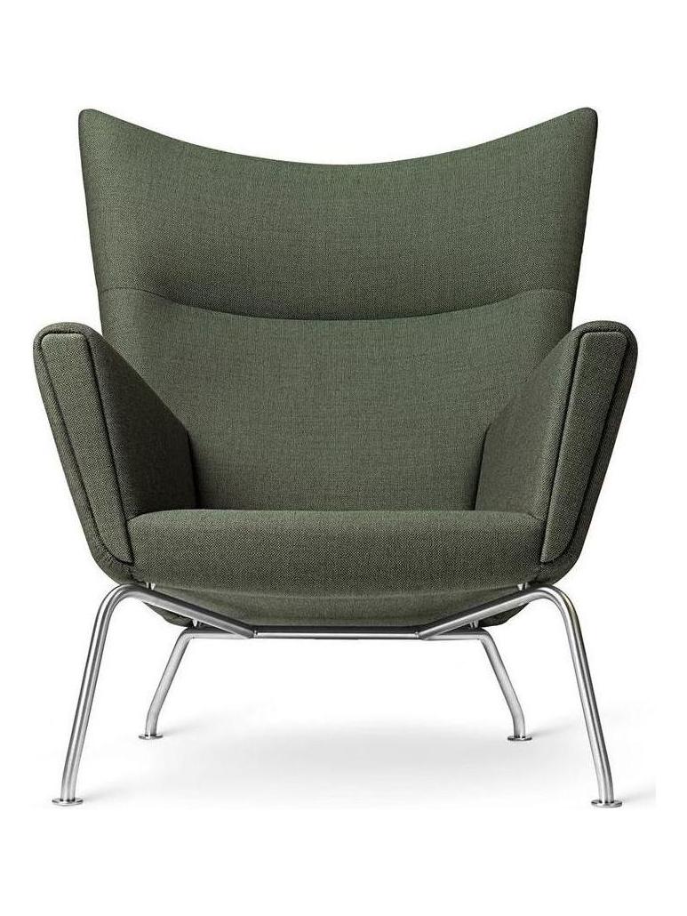CH445 Wing Chair