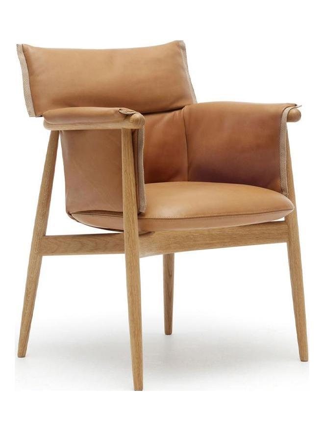 https://objectstorage.ap-seoul-1.oraclecloud.com/n/cnk6gaix2gpw/b/loqoqo-conv/o/carl-hansen-and-son/e-005-embrace-chair-oiled-oak-a-loke-7050/e005-armchair-carl-hansen.jpg