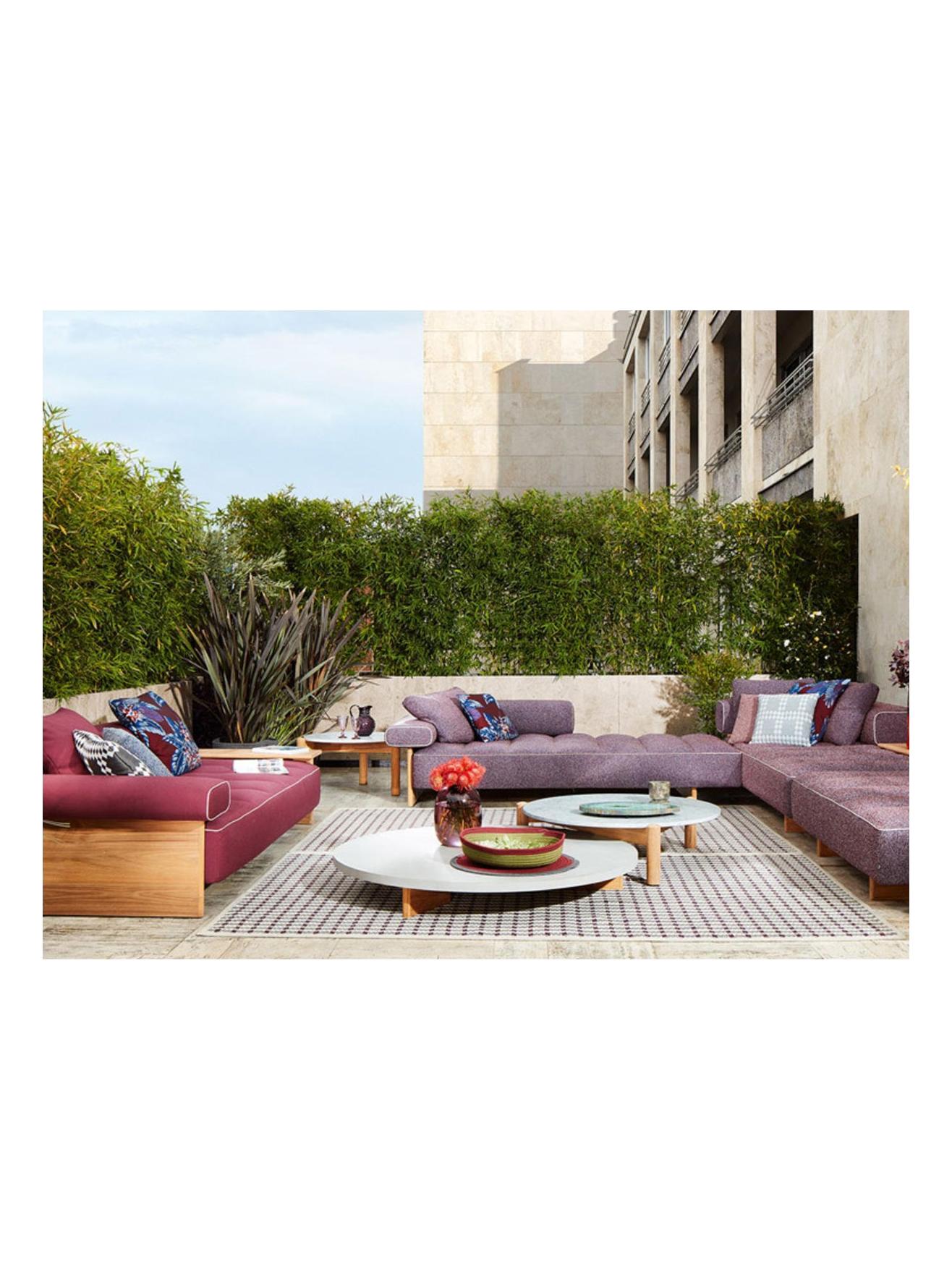 https://objectstorage.ap-seoul-1.oraclecloud.com/n/cnk6gaix2gpw/b/loqoqo-conv/o/cassina/061-spider-outdoor-rug/spider-3-tappeto-200x300-cassina.jpg