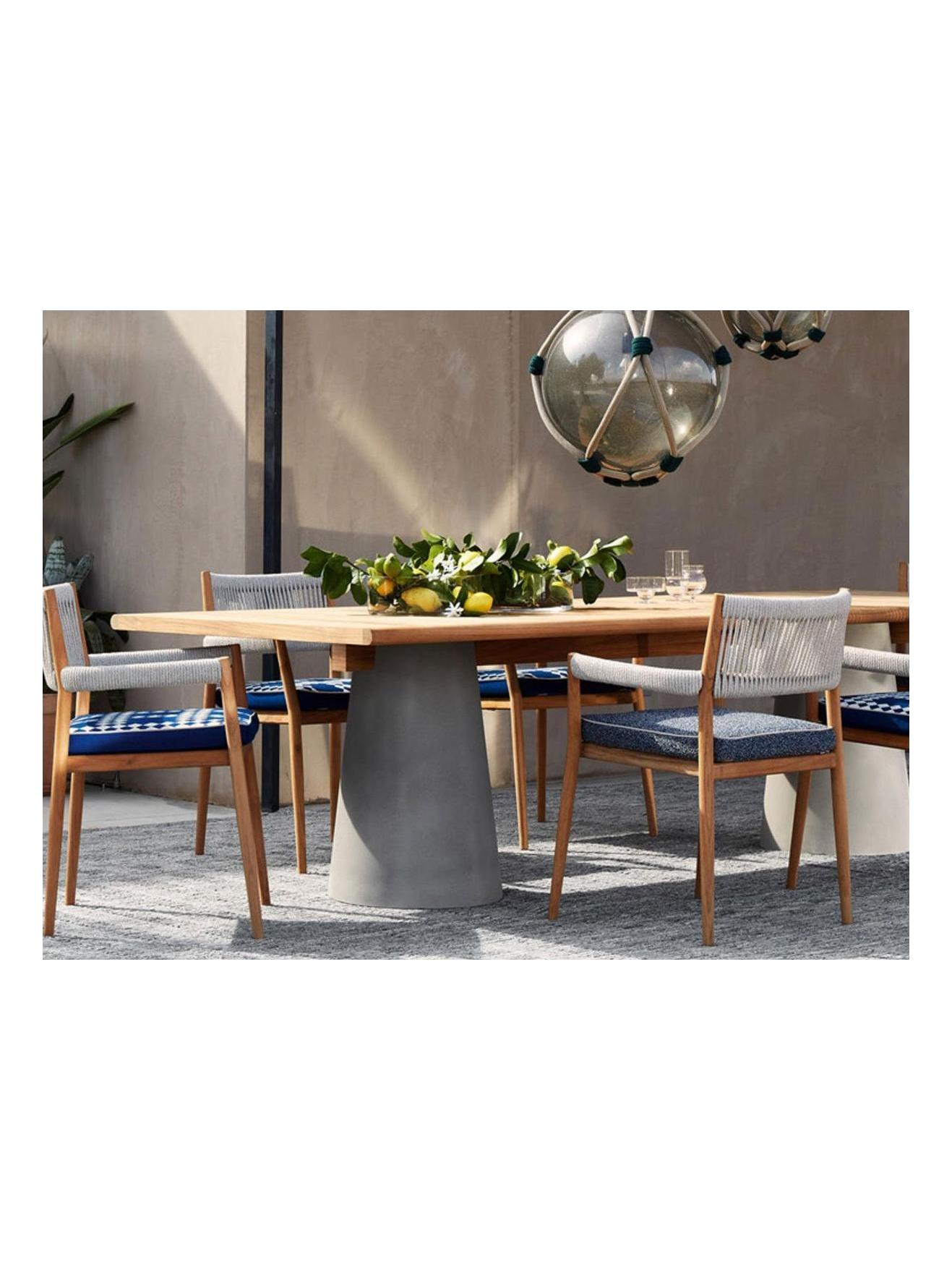 https://objectstorage.ap-seoul-1.oraclecloud.com/n/cnk6gaix2gpw/b/loqoqo-conv/o/cassina/474-dine-out-chair-with-armrest-favignana-060/477-dine-out-5-teak-top-base-concrete-cassina_1.jpg