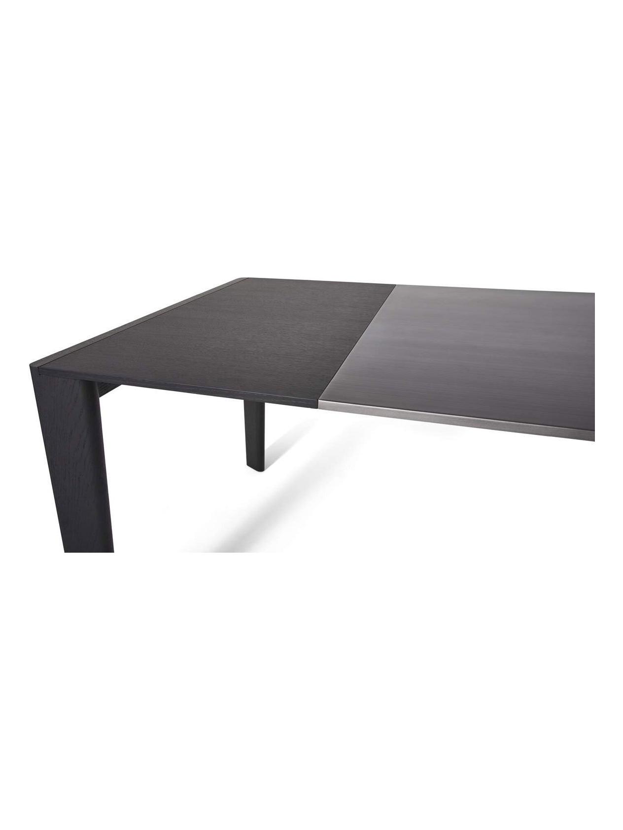 https://objectstorage.ap-seoul-1.oraclecloud.com/n/cnk6gaix2gpw/b/loqoqo-conv/o/cassina/481-longplane-extendable-table-black-stained-oak-metal-pewter-striated/481-longplain-allungabile-rovere-nero-metallo-peltro-cassina-6.jpg