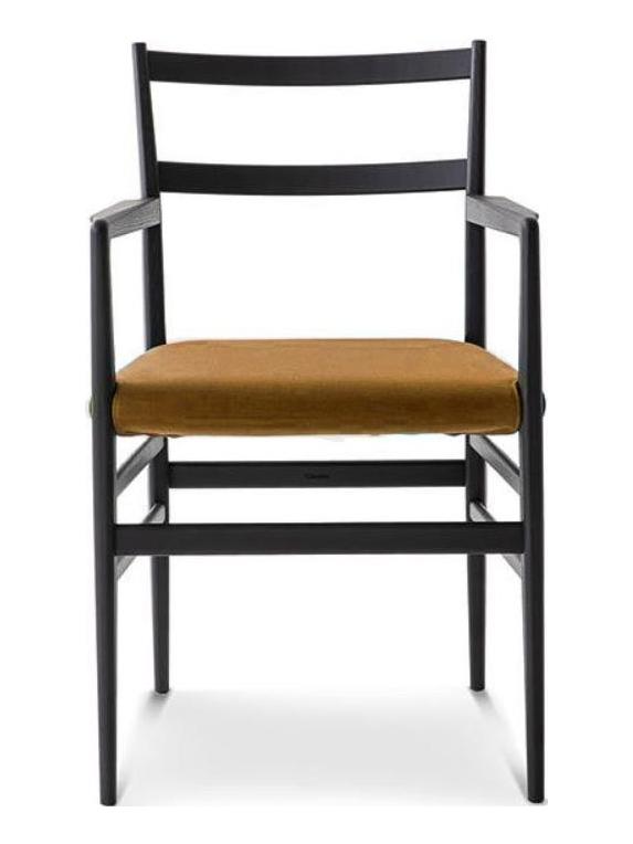 https://objectstorage.ap-seoul-1.oraclecloud.com/n/cnk6gaix2gpw/b/loqoqo-conv/o/cassina/646-leggera-chair-with-armrest-fabric-osaka-cannella-13-o-036-black-stained-ash/646-leggera-cannella-2.jpg